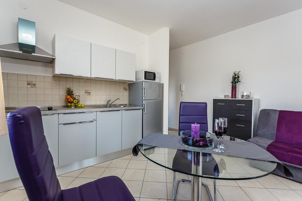Apartments Mare & Mons Deluxe Malinska Bagian luar foto