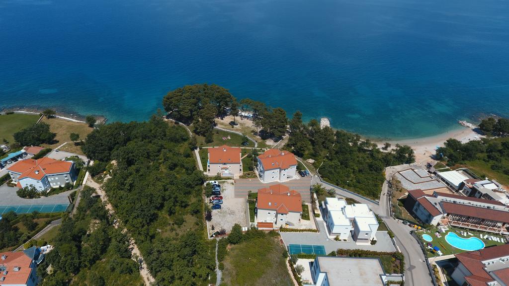 Apartments Mare & Mons Deluxe Malinska Bagian luar foto
